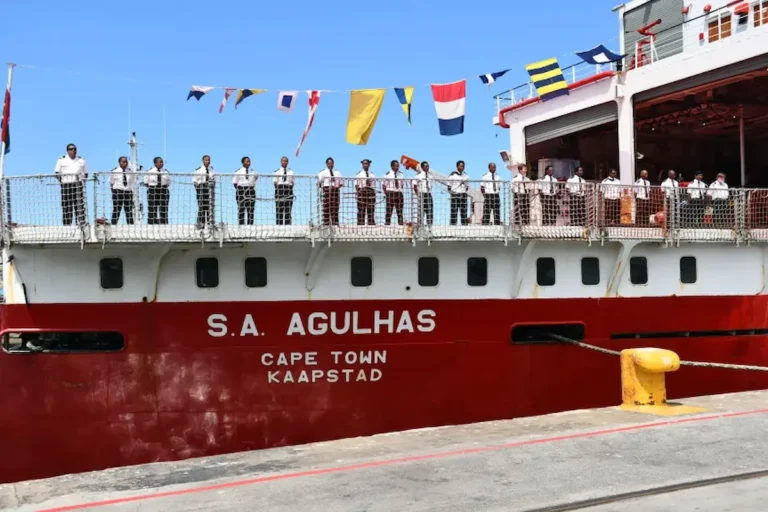 Is the SA Agulhas going to be frozen in time, a symbol of maritime mismanagement..??