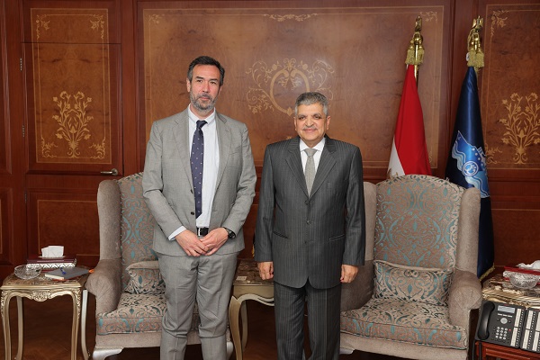 Adm. Rabiee discusses future navigation plans with Hapag-Lloyd