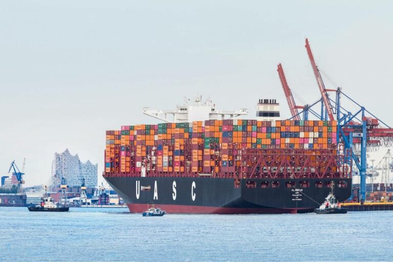 Hapag-Lloyd adds PSS from Far East to Latin America and Caribbean